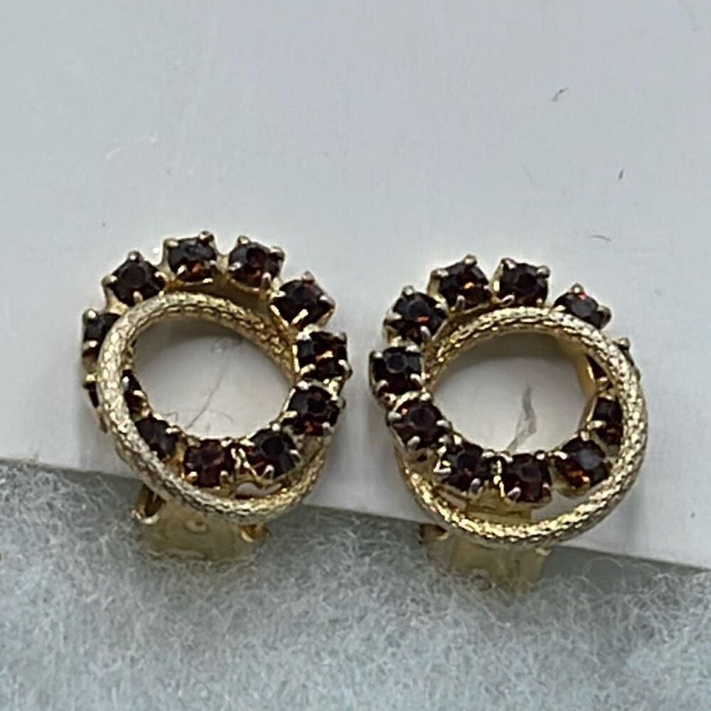 Vintage Amber rhinestone circle earrings.